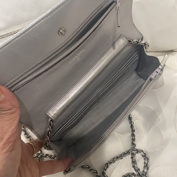 COPY - Authentic 💯 Chanel Wallet on chain woc - Picture 3 of 6